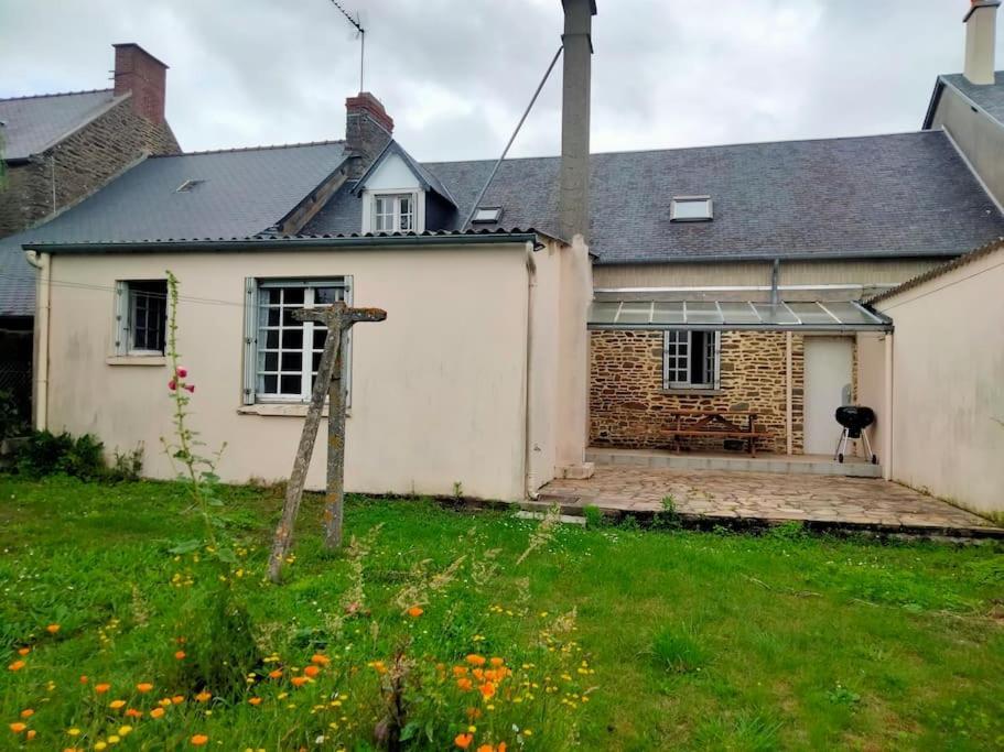 Maison Manta Courtils Exteriér fotografie